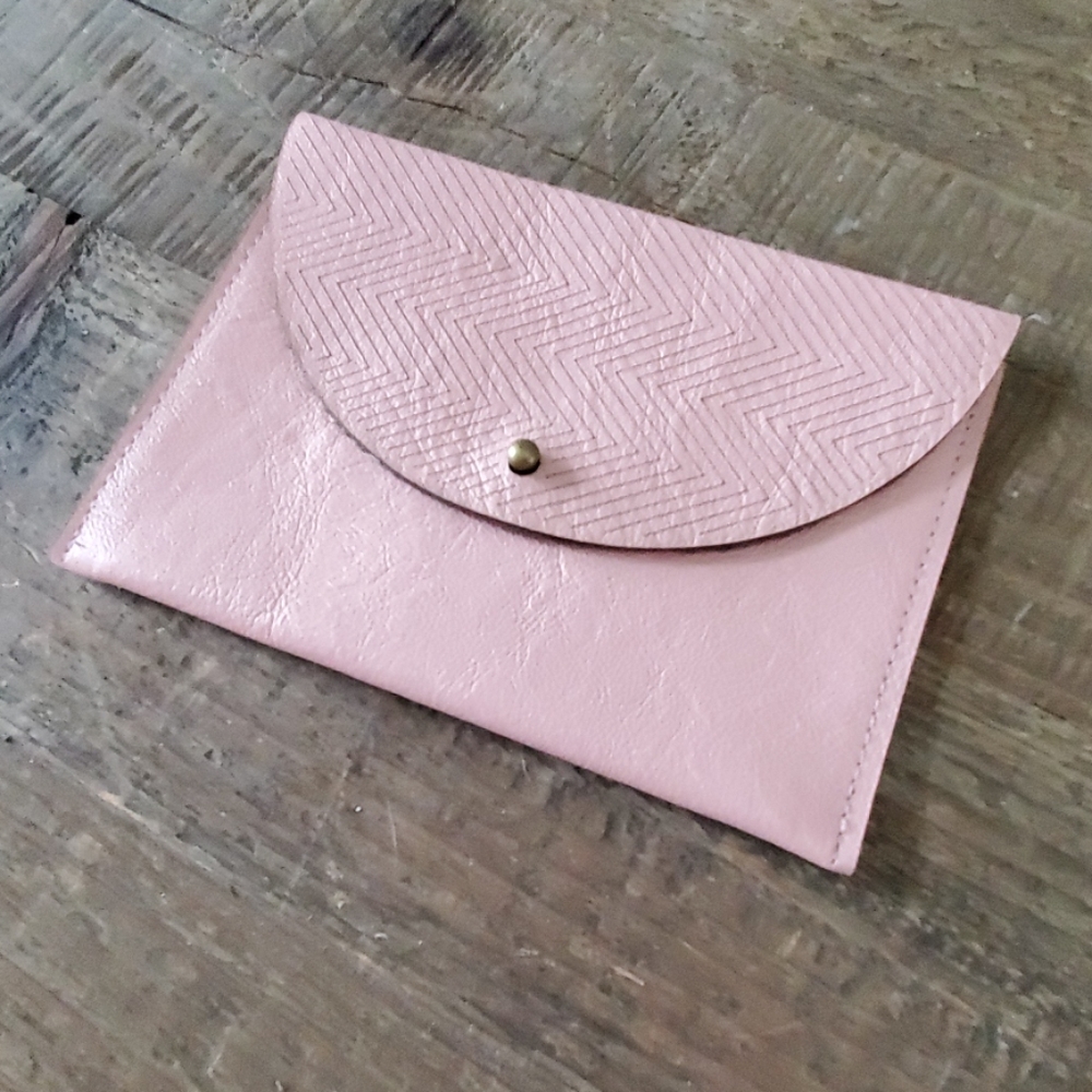Molly M Designs Peach Envelope Pouch Wallet NEW!